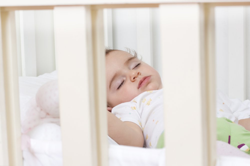 apprendre-à-bébé-à-dormir-dans-son-lit