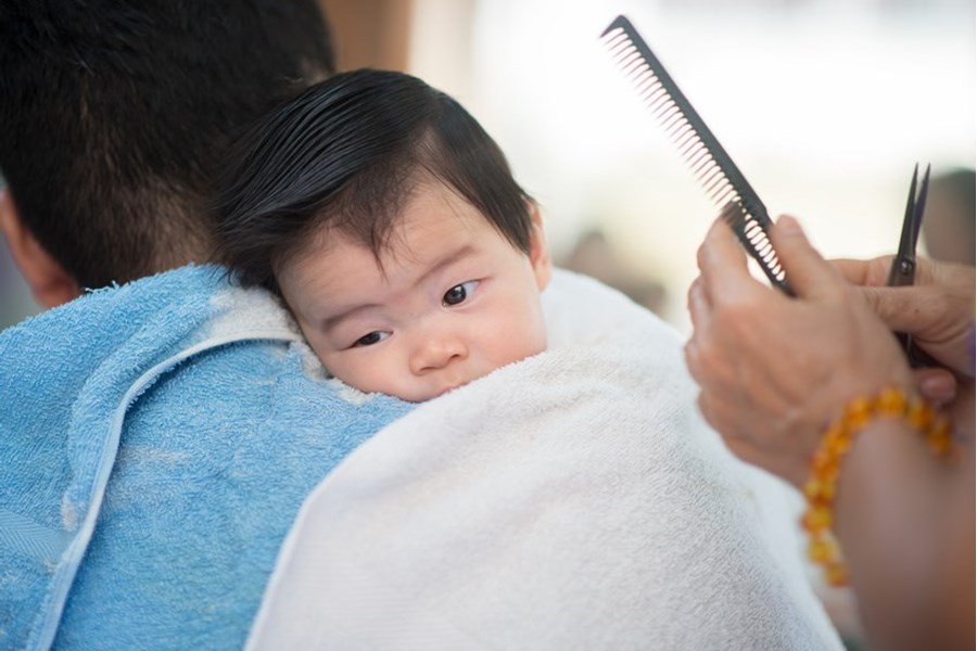 couper-cheveux-bebe
