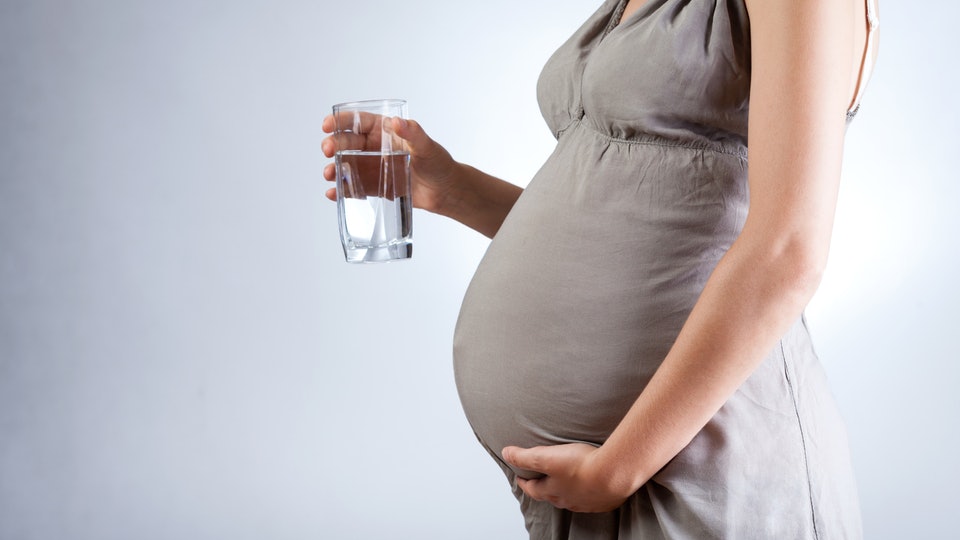 quantité-eau-femme-enceinte
